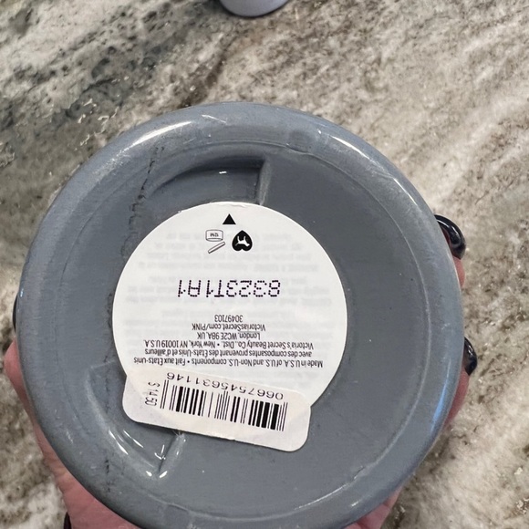 PINK purifying clay face and body mask with charcoal - Picture 3 of 4